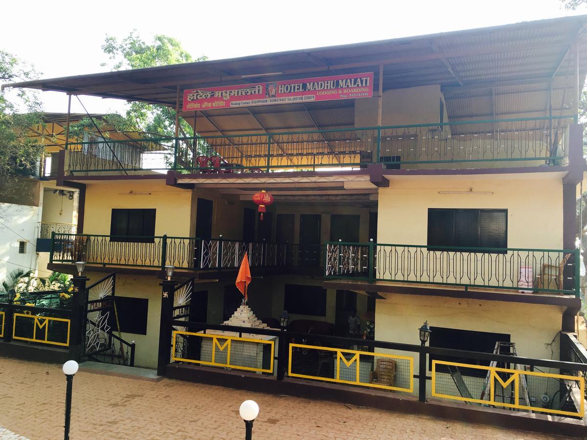 ماتيرن Hotel Madhumalti المظهر الخارجي الصورة